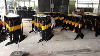 全国供应移动铁马护栏,中国铁马护栏生产厂家